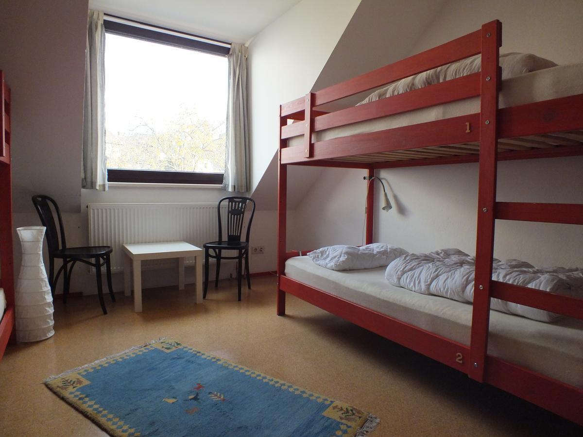 Hostel Max *