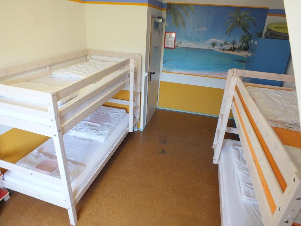 Hostel Max *